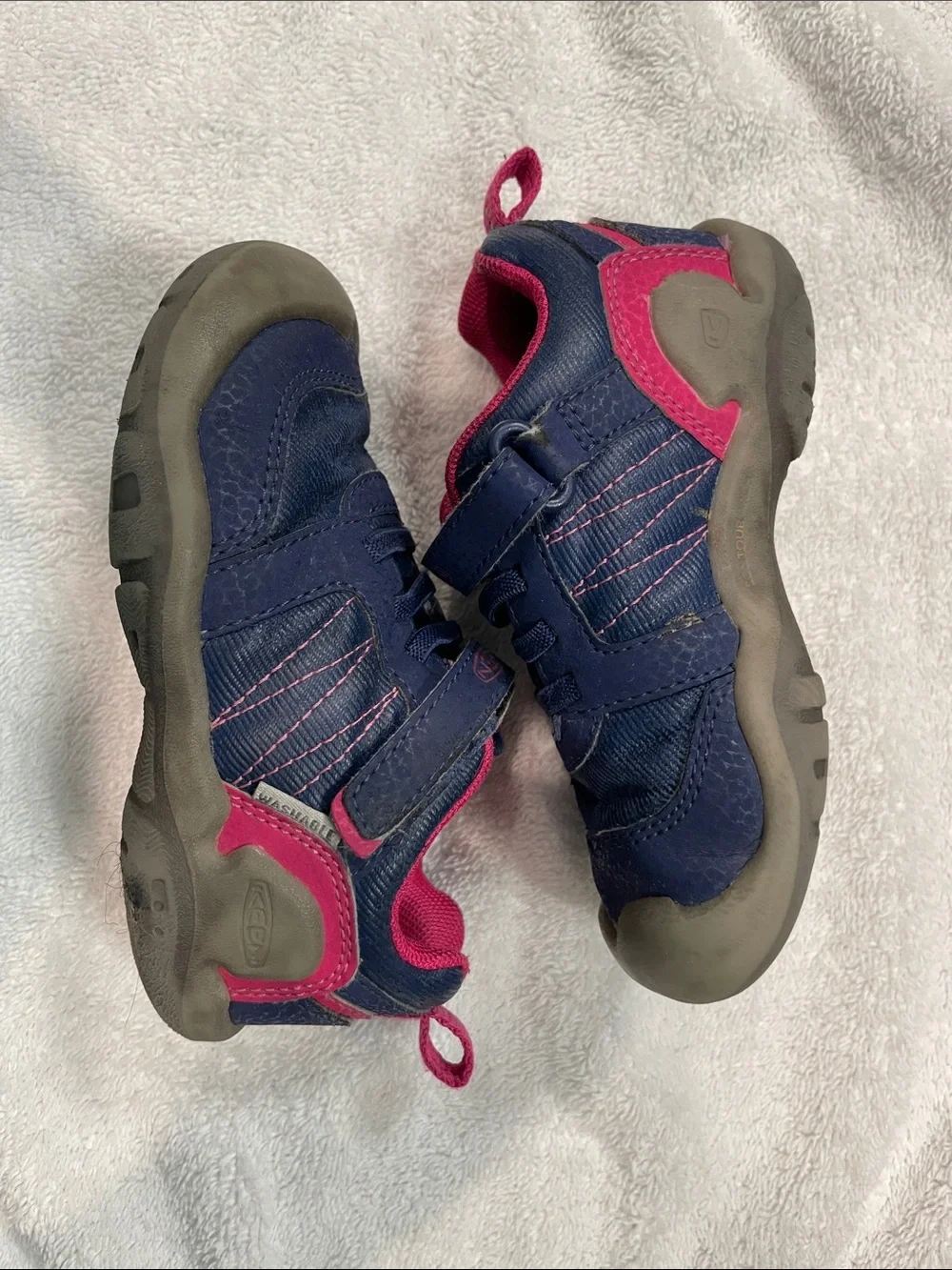 Toddler Girl Keen sneakers